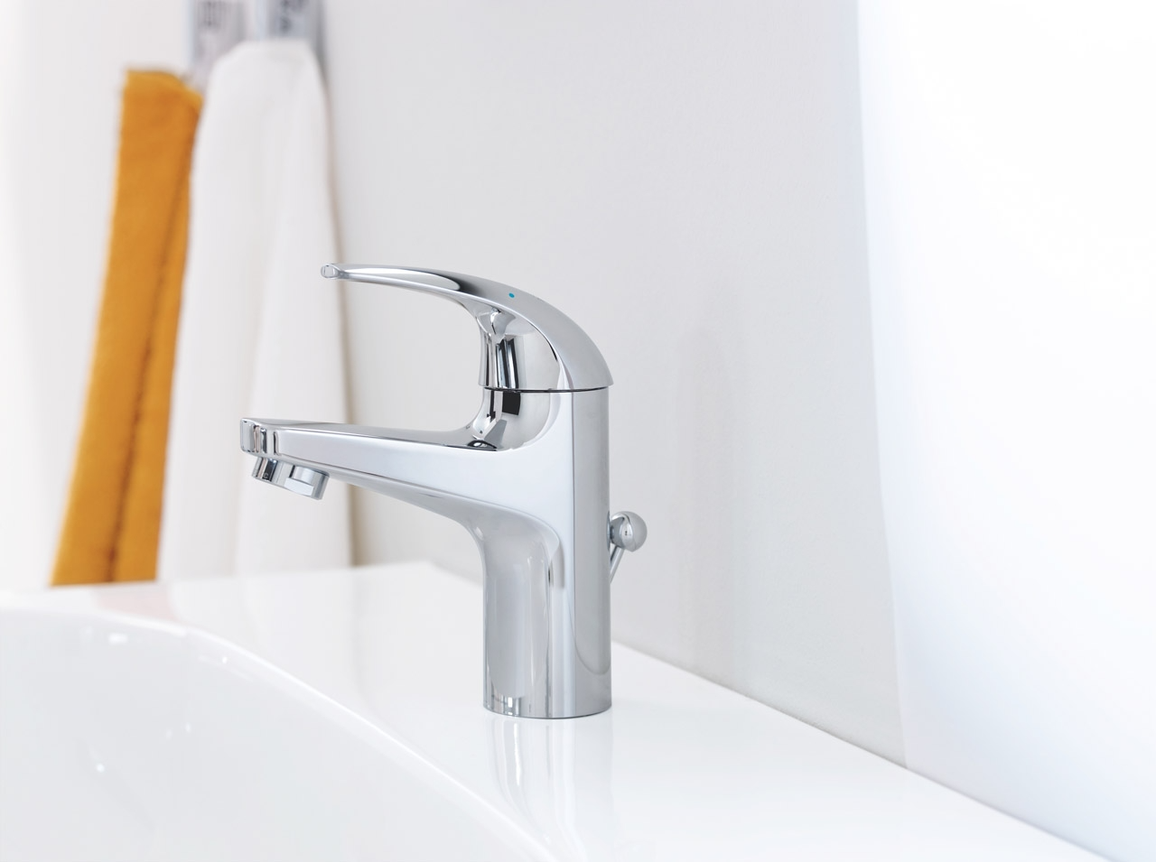 Смеситель для раковины Grohe Lineare New 32805000 хром