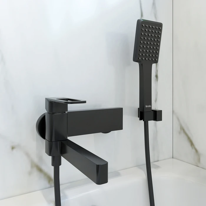 Смеситель Iddis Slide SLIBL00i02 для ванны с душем, черный