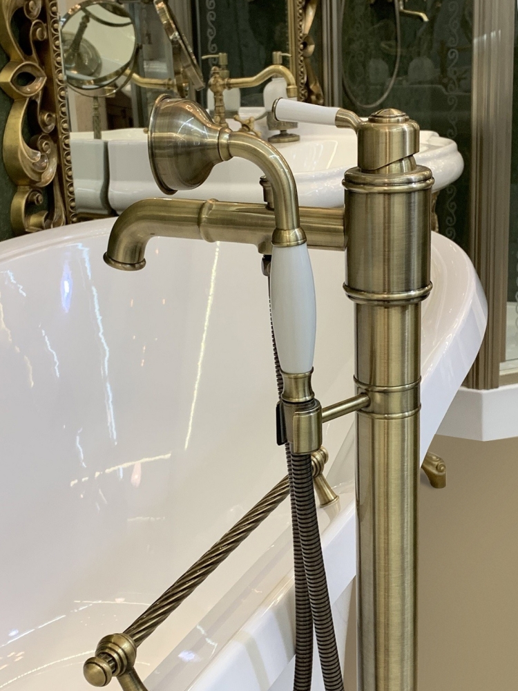 Напольный смеситель для ванны с душем Timo Arisa 5300/02Y-CR бронза