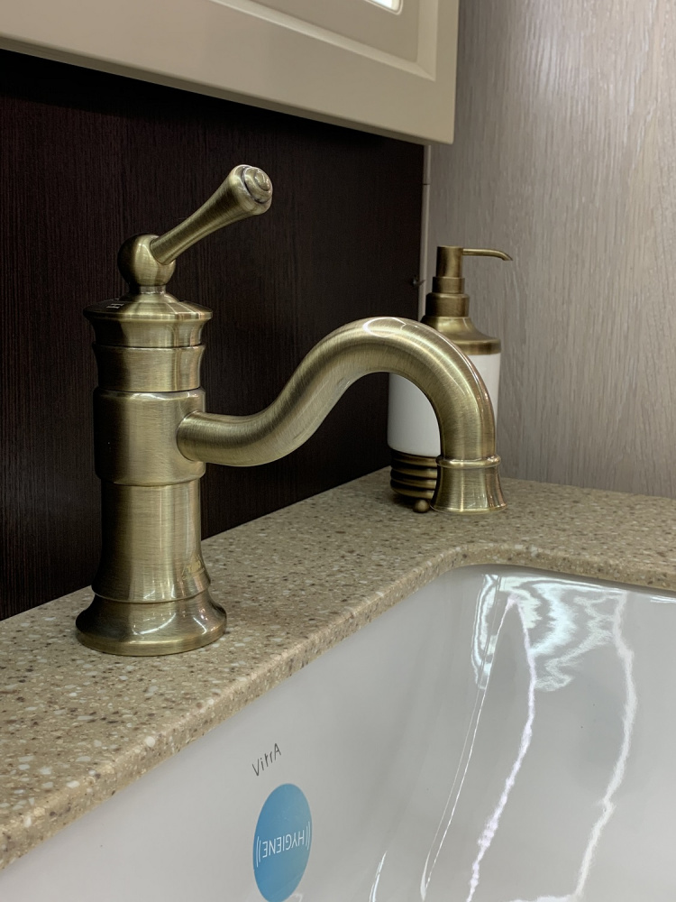 Смеситель для раковины Timo Adelia 6061/02F антик Смеситель для раковины Timo Adelia 6061/02F антик