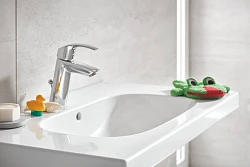 Смеситель для раковины Grohe Eurosmart 23322001 хром