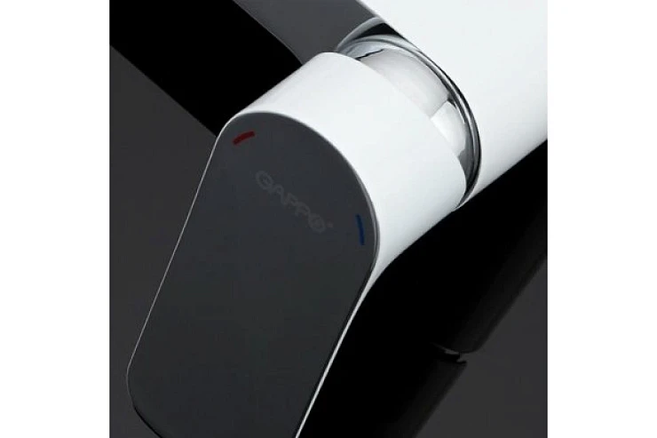 Смеситель для ванны с душем Gappo G3248 белый / хром
