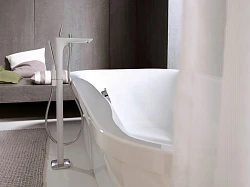 Напольный смеситель для ванны с душем Hansgrohe PuraVida 15473400 хром/белый