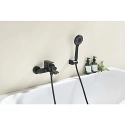 Смеситель для ванны с душем Aquatek Лира AQ1449MB черный матовый