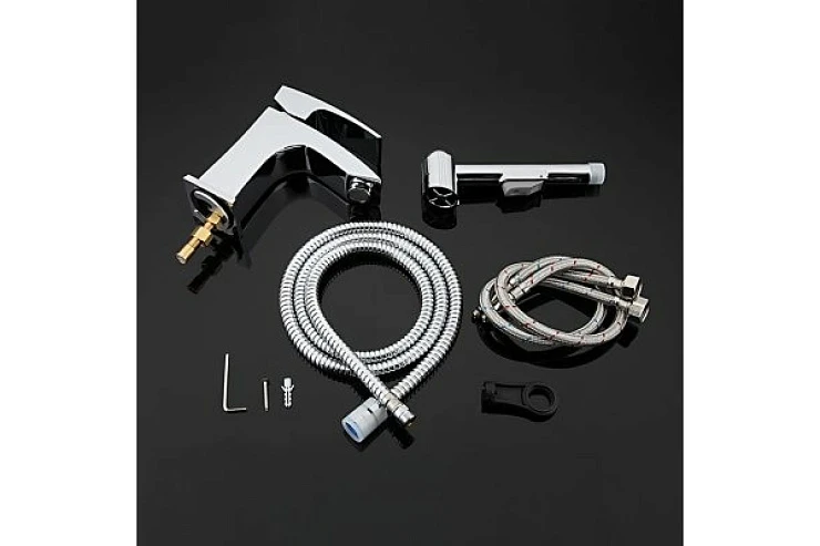 Смеситель для раковины Gappo Jacob G1207 с гигиеническим душем, хром