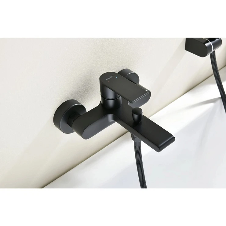 Смеситель для ванны с душем Aquatek Лира AQ1449MB черный матовый