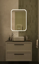 Зеркало-шкаф STWORKI Алта 60 см, с LED подсветкой и часами 