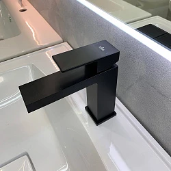 Смеситель для раковины Timo Selene 2061/03F черный матовый