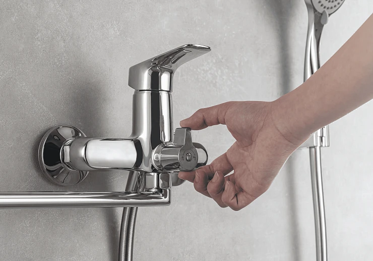 Смеситель для ванны с душем Aquatek Вега AQ1042CR хром